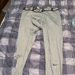 Nike Pro Adult Men's Size XL Solid Gray Low Rise Compression Pants 30x23